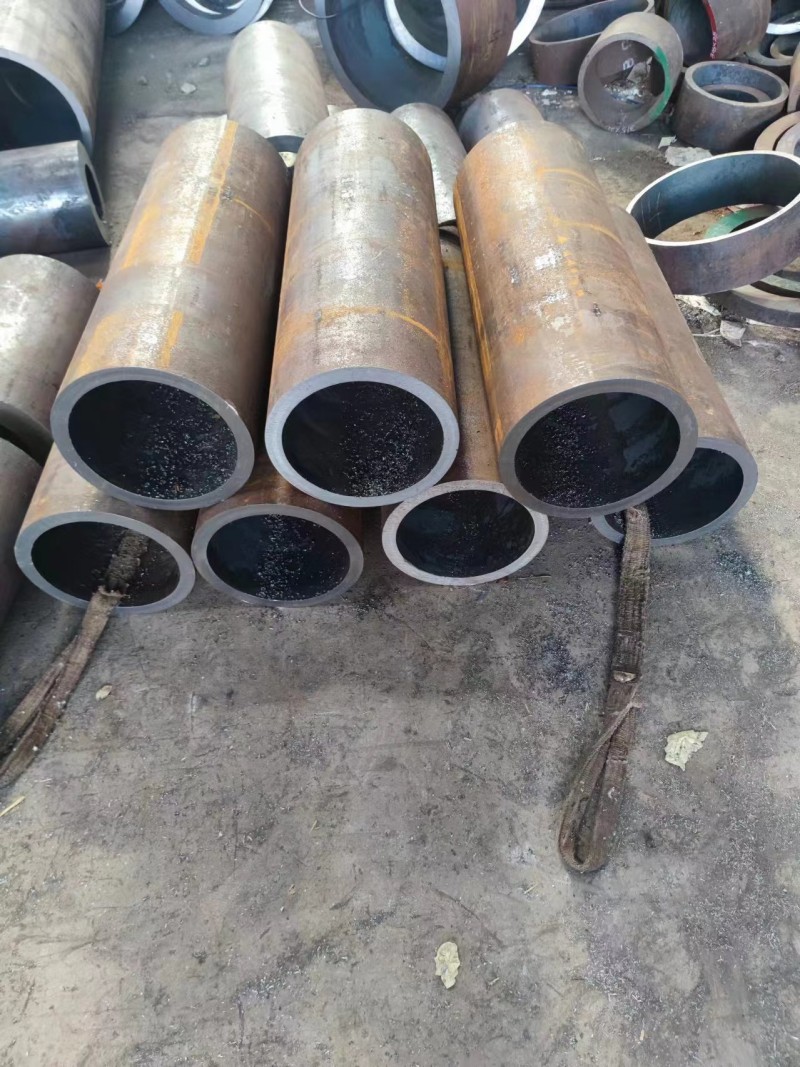 瑞丽瑞丽瑞丽12Cr1MovG无缝钢管切割