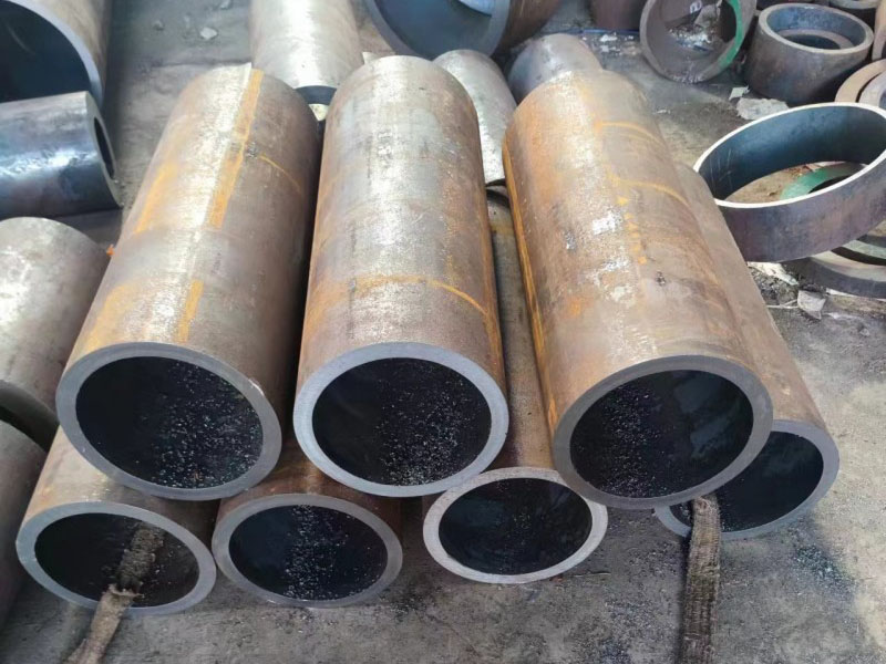 瑞丽12Cr1MovG无缝钢管切割